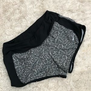 Women’s Nike dry fit wind shorts small